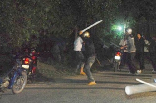 Mang dao di chem nhau, nguoi dan ong 34 tuoi bi dam tu vong hinh anh