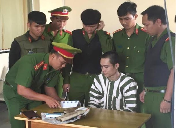 Tiem thuoc doc tu hinh nghich tu giet me hinh anh