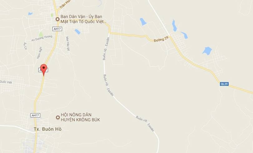 Xe khách cháy trên quốc lộ ảnh 2 Xe khach chay tren quoc lo anh 2