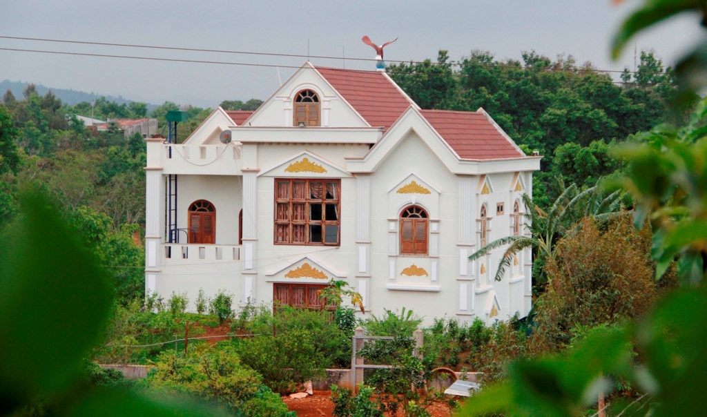 Chua xu ly biet thu trai phep cua gia dinh Pho ban Noi chinh hinh anh