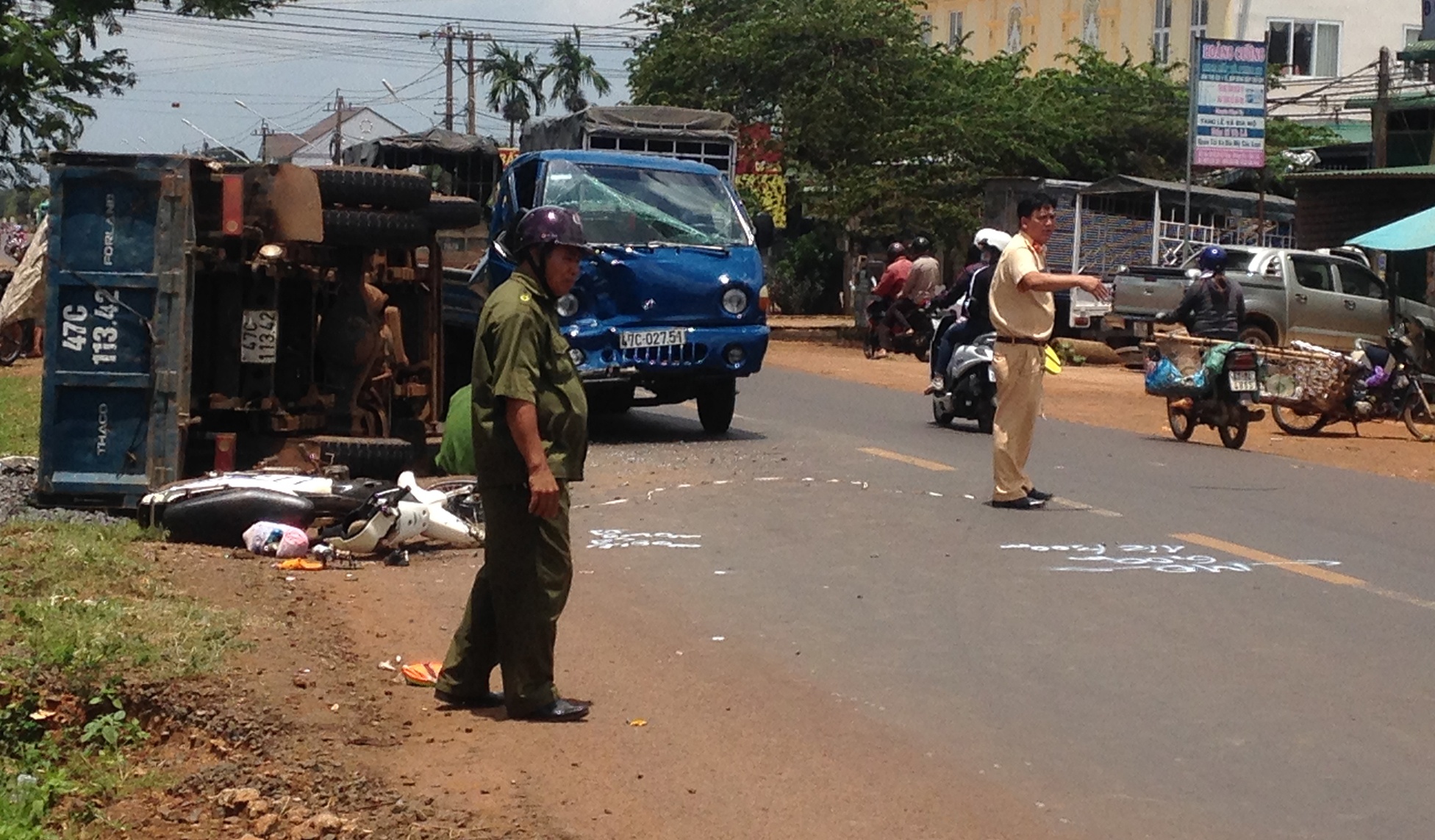 Be trai 12 thang tuoi bi xe tai tong tu vong hinh anh