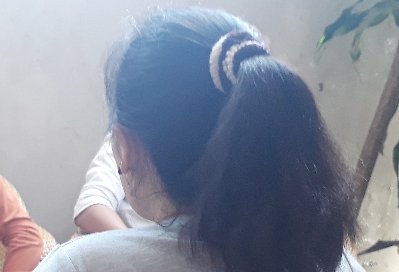 Nu giao vien tieu hoc to pho hieu truong dung clip sex tong tinh hinh anh