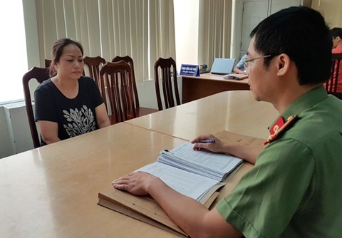 Lam giay chuyen tuyen gia quay lai tong tien Giam doc benh vien hinh anh