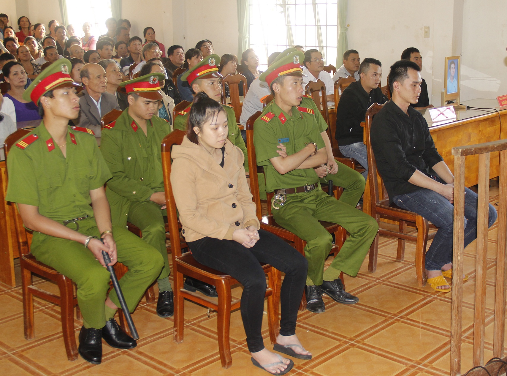 Tu hinh ke giet chong nguoi tinh roi giau xac hinh anh