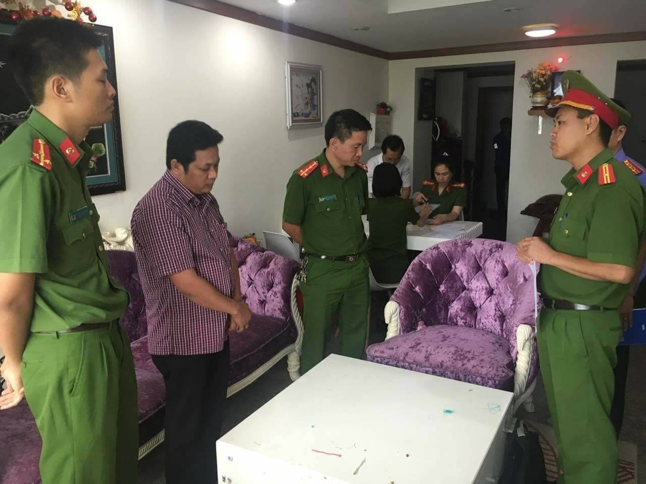 Bắt hai giám đốc ngân hàng ảnh 1 Bat hai giam doc ngan hang anh 1