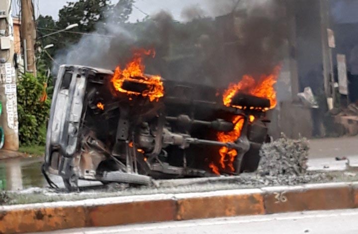 Xe tai chay rui sau tai nan hinh anh