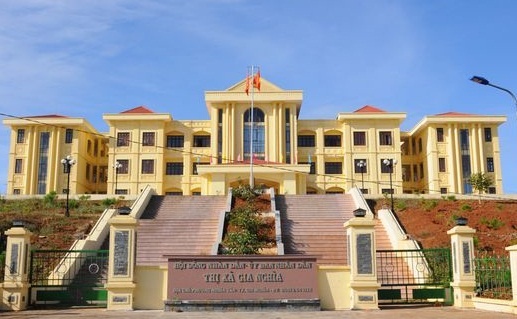 Hon 100 giao vien, nhan vien bi no luong hon 2 ty hinh anh