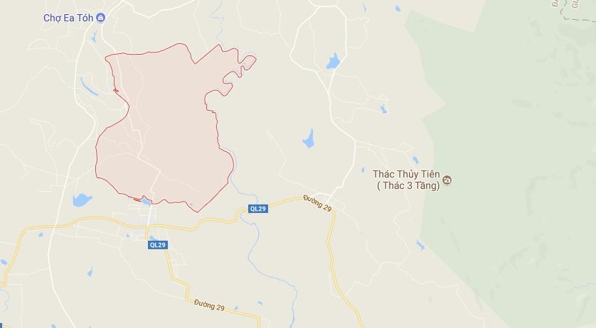 Hai tài xế đánh nhau giữa đường ảnh 2 Hai tai xe danh nhau giua duong anh 2