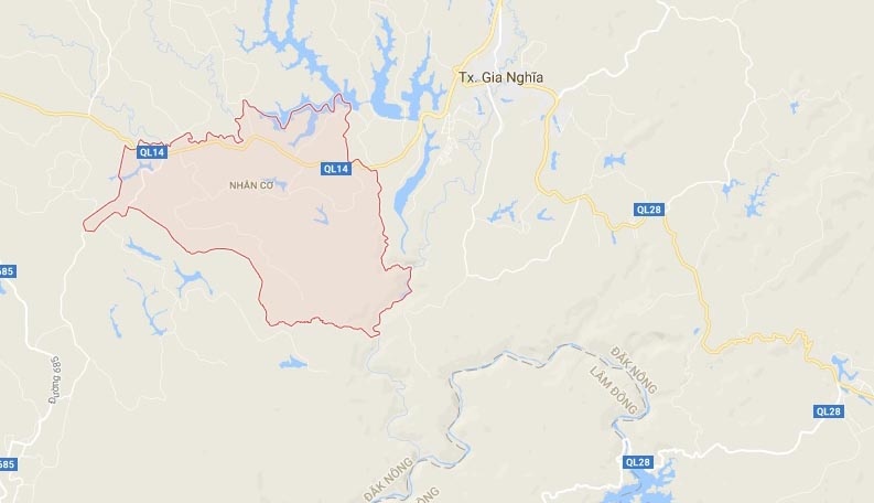 Sụt lún kế bên hồ chứa bùn đỏ ảnh 3 Sut lun ke ben ho chua bun do anh 3