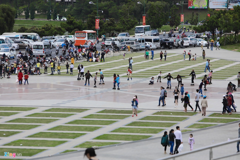 Lam Dong ban hanh Bo quy tac ung xu cho du khach hinh anh