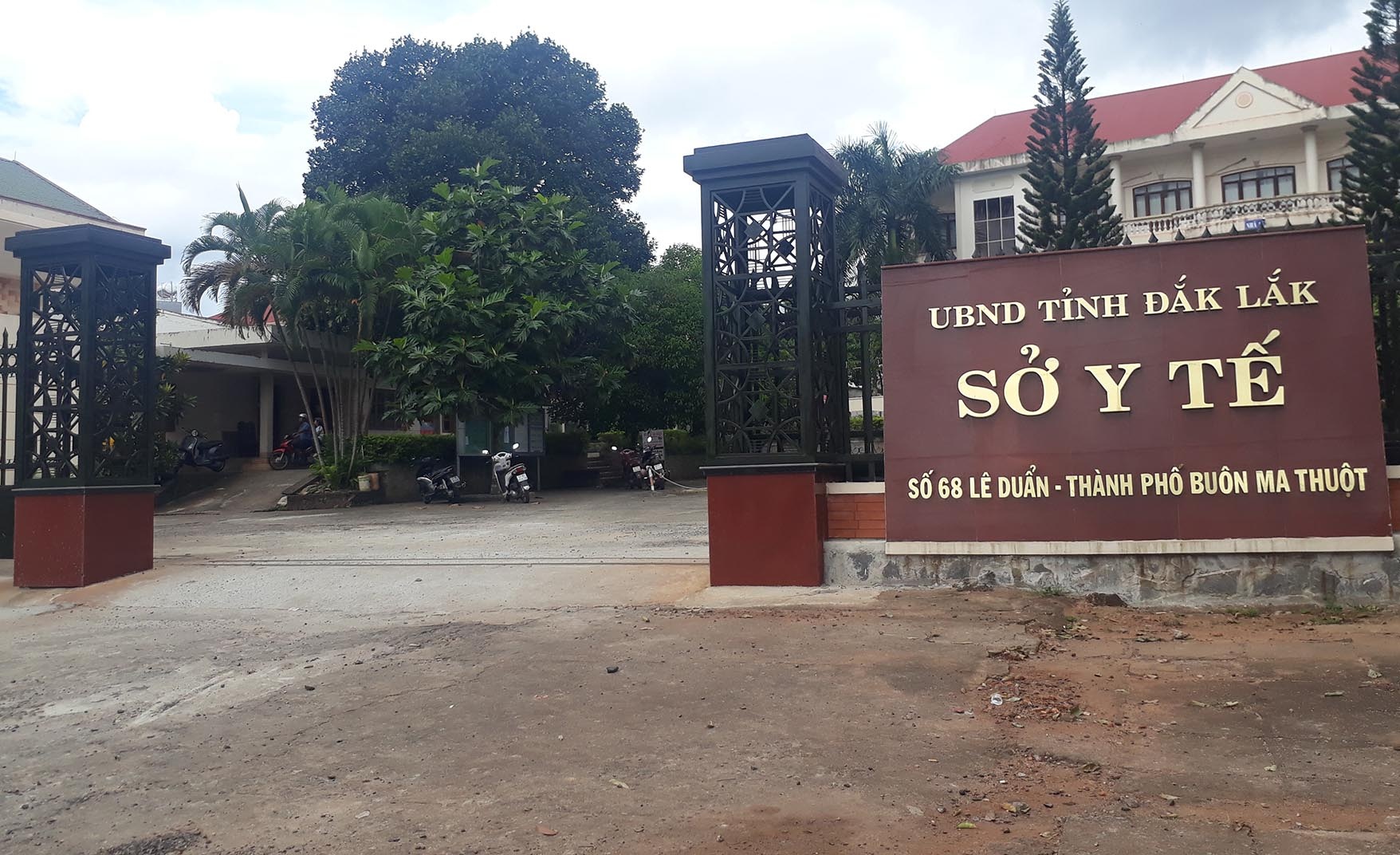 Dak Lak to chuc thi tuyen nhieu chuc danh lanh dao hinh anh