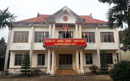 Phat hien hang loat lanh dao cap xa dung bang gia hinh anh