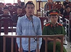 Dam chet ban vi khong hat karaoke ma lo om tiep vien hinh anh