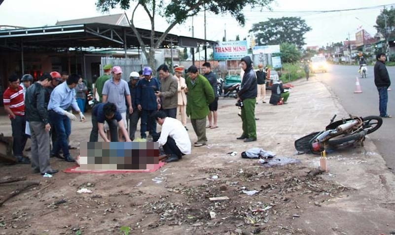 Tai nạn hai thanh niên tử vong ảnh 2 Tai nan hai thanh nien tu vong anh 2