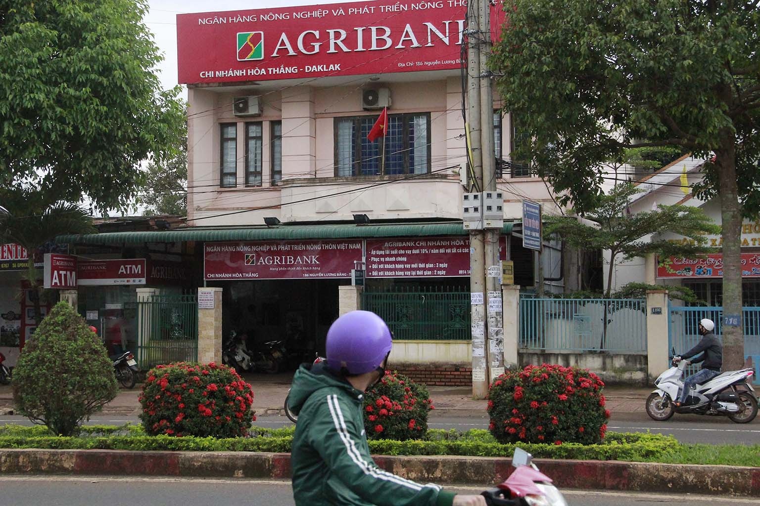 Cuop ngan hang anh 1