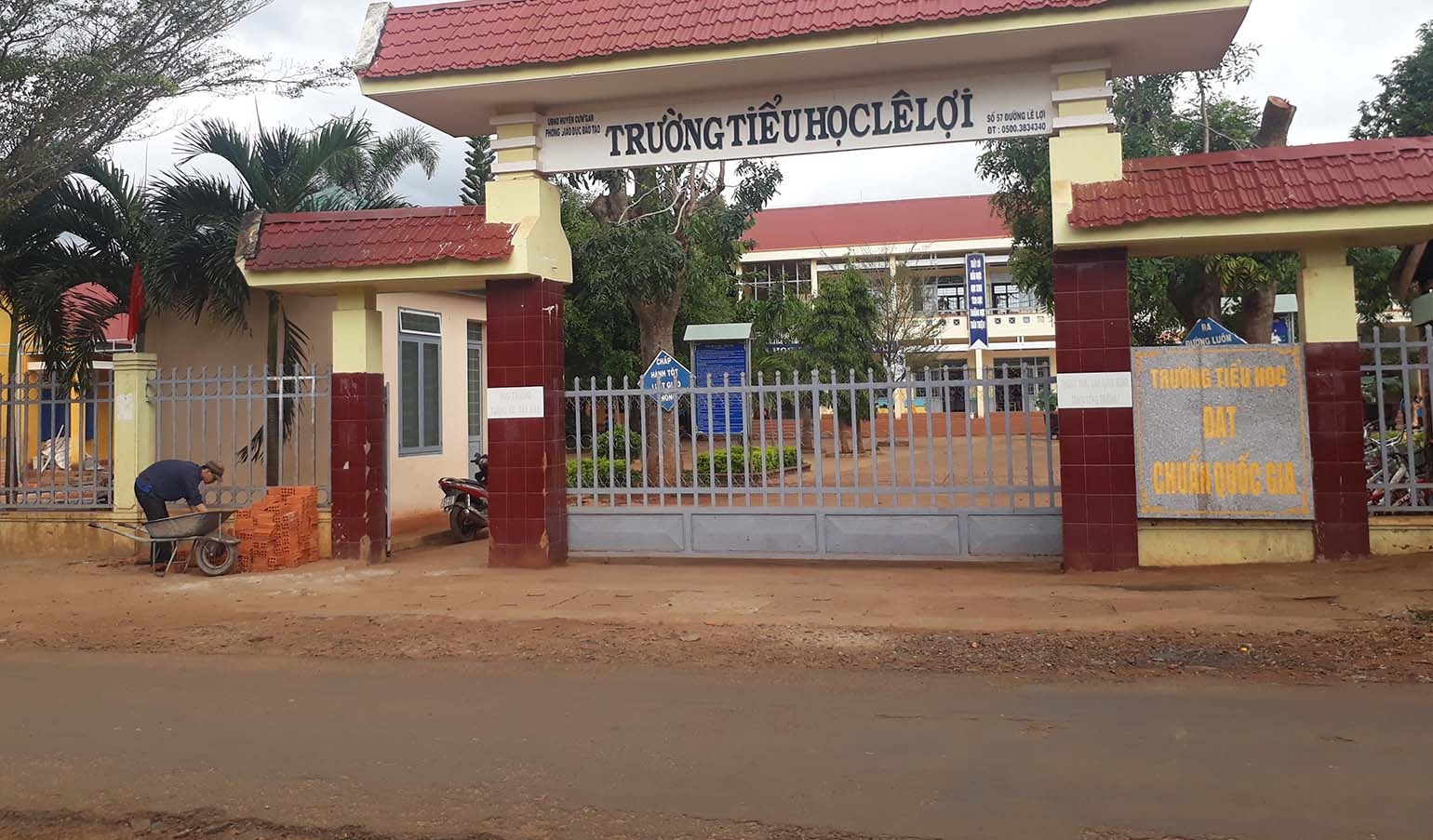 Trường thu tiền xây nhà phụ trợ ảnh 1 Truong thu tien xay nha phu tro anh 1