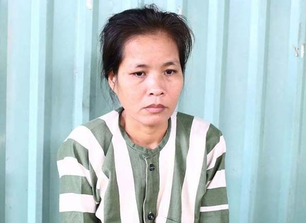 Nu cong nhan phong hoa dot cong ty hinh anh