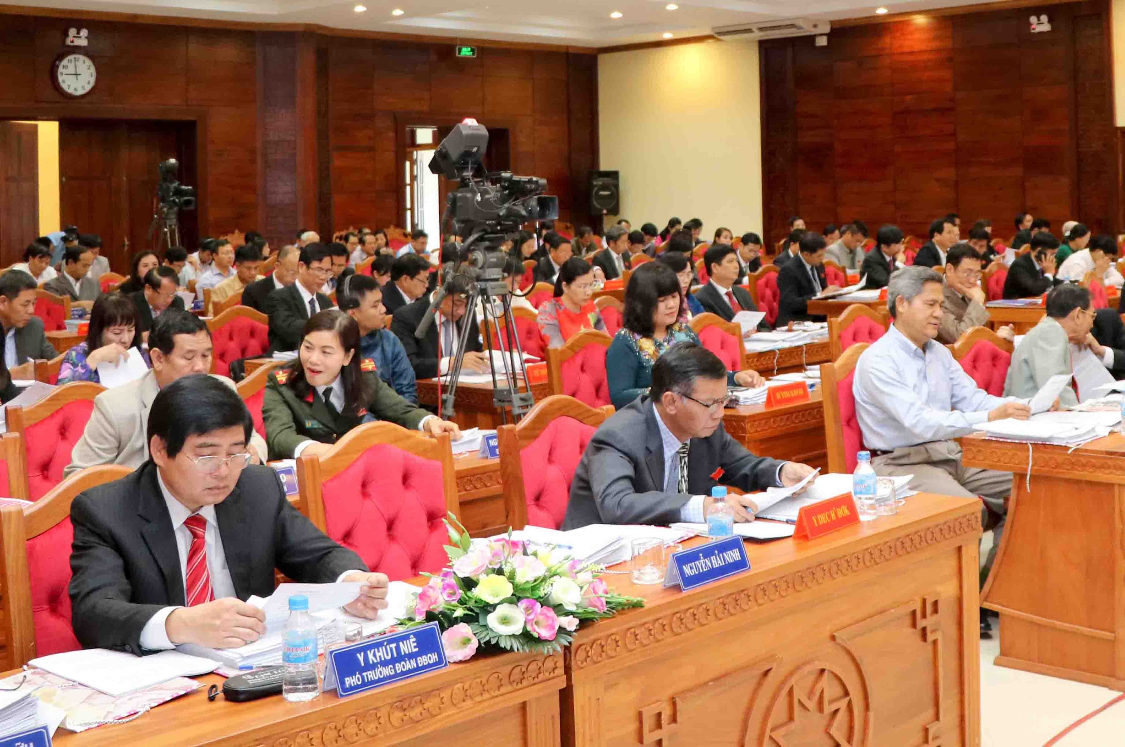 Khoi to 9 vu an tham nhung nhung khong phat hien so tien tham nhung hinh anh