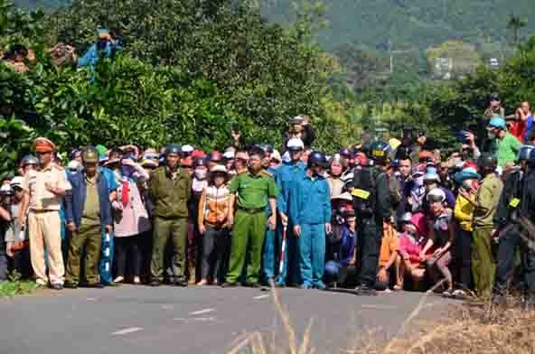 Dam chet nguoi vi roi den xe anh 2