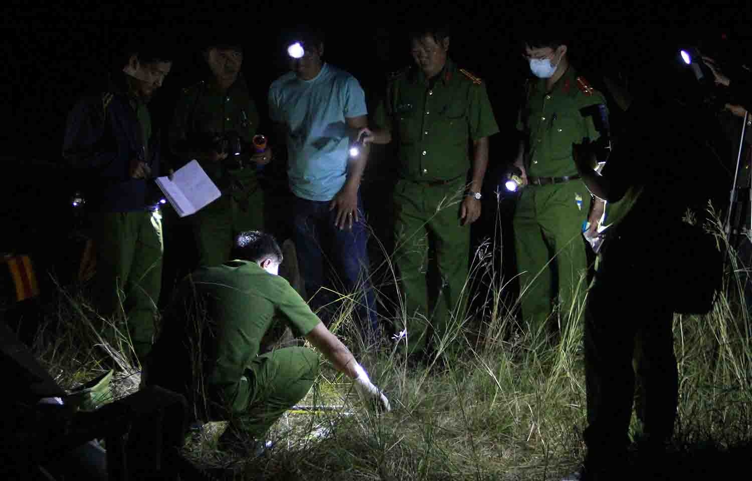 Di gianh dat, 7 nguoi bi chem thuong vong hinh anh