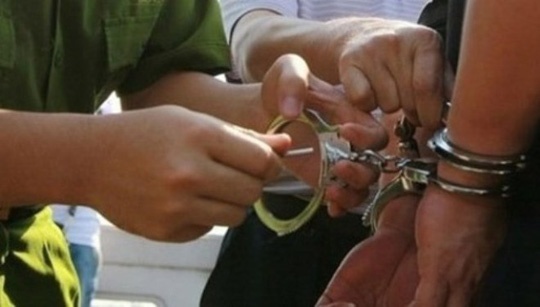 Bat nguyen pho giam doc tham o hon 500 trieu dong hinh anh