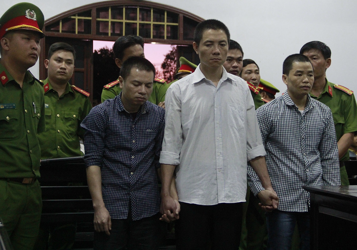 Nhung cau hoi trong vu Dang Van Hien no sung lam 3 nguoi chet hinh anh