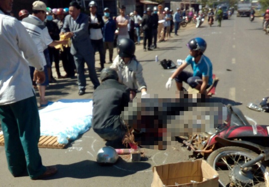 Vuot xe cho bauxite, nguoi dan ong 60 tuoi bi can tu vong hinh anh