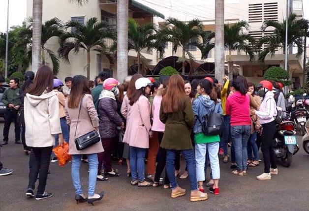 Tuyen du hang tram giao vien anh 2