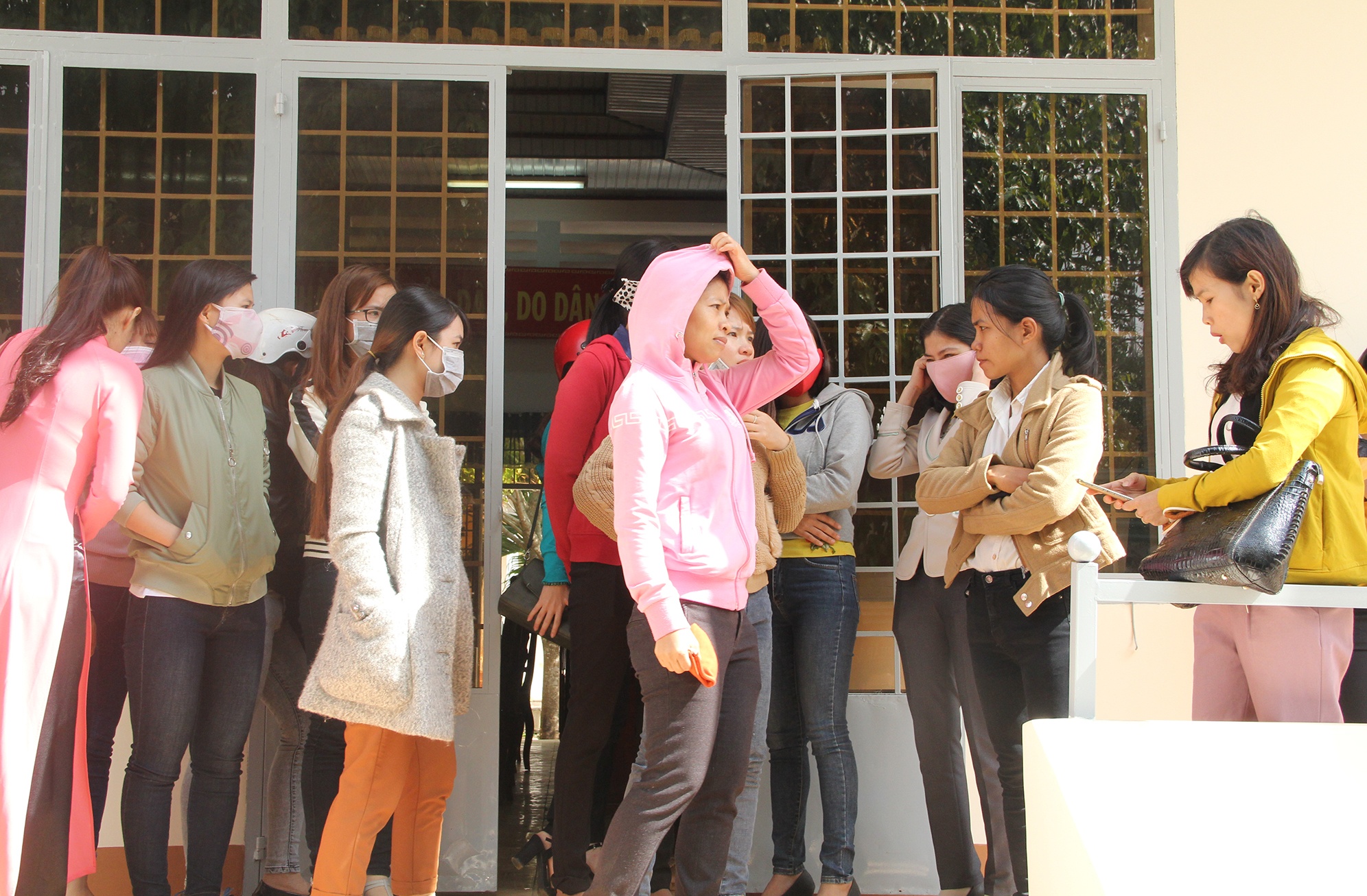 Giao vien noi phai 'chay' tien de duoc di day hinh anh