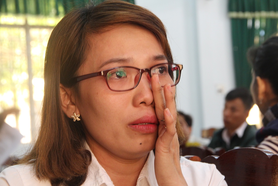 Hang tram giao vien bi cham dut hop dong: 'Chay' tien de duoc di day? hinh anh