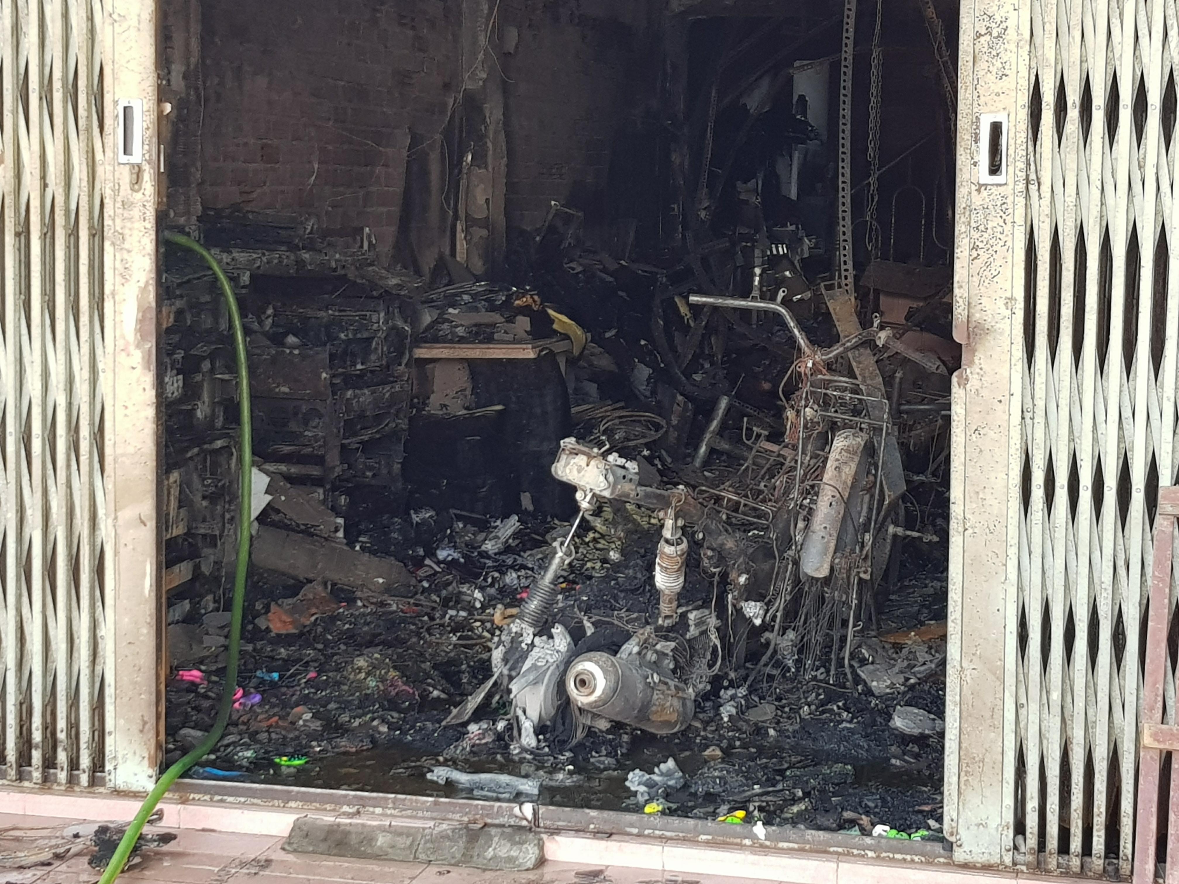 Chay tiem photocopy o Sai Gon, be trai 2 tuoi thiet mang hinh anh