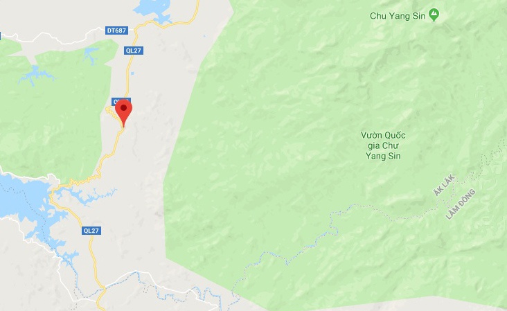 Xe khách bị ném đá ảnh 2 Xe khach bi nem da anh 2