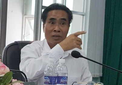 Khien trach bi thu, chu tich huyen trong vu tuyen du hon 500 giao vien hinh anh