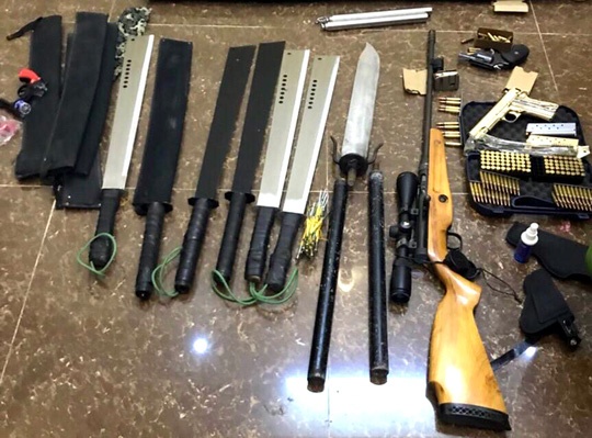 Hai cha con bi ban anh 3