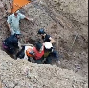 Hai vo chong bi dat vui lap anh 2