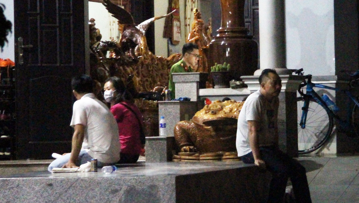 Canh sat kham nha rieng cua Phuong 'rau' hinh anh