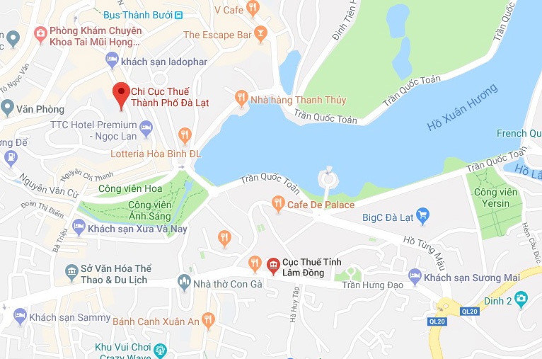 Can bo thue nhan tien cua dan anh 1