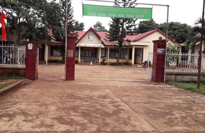 Bổ nhiệm công an xã sai ảnh 2 Bo nhiem cong an xa sai anh 2