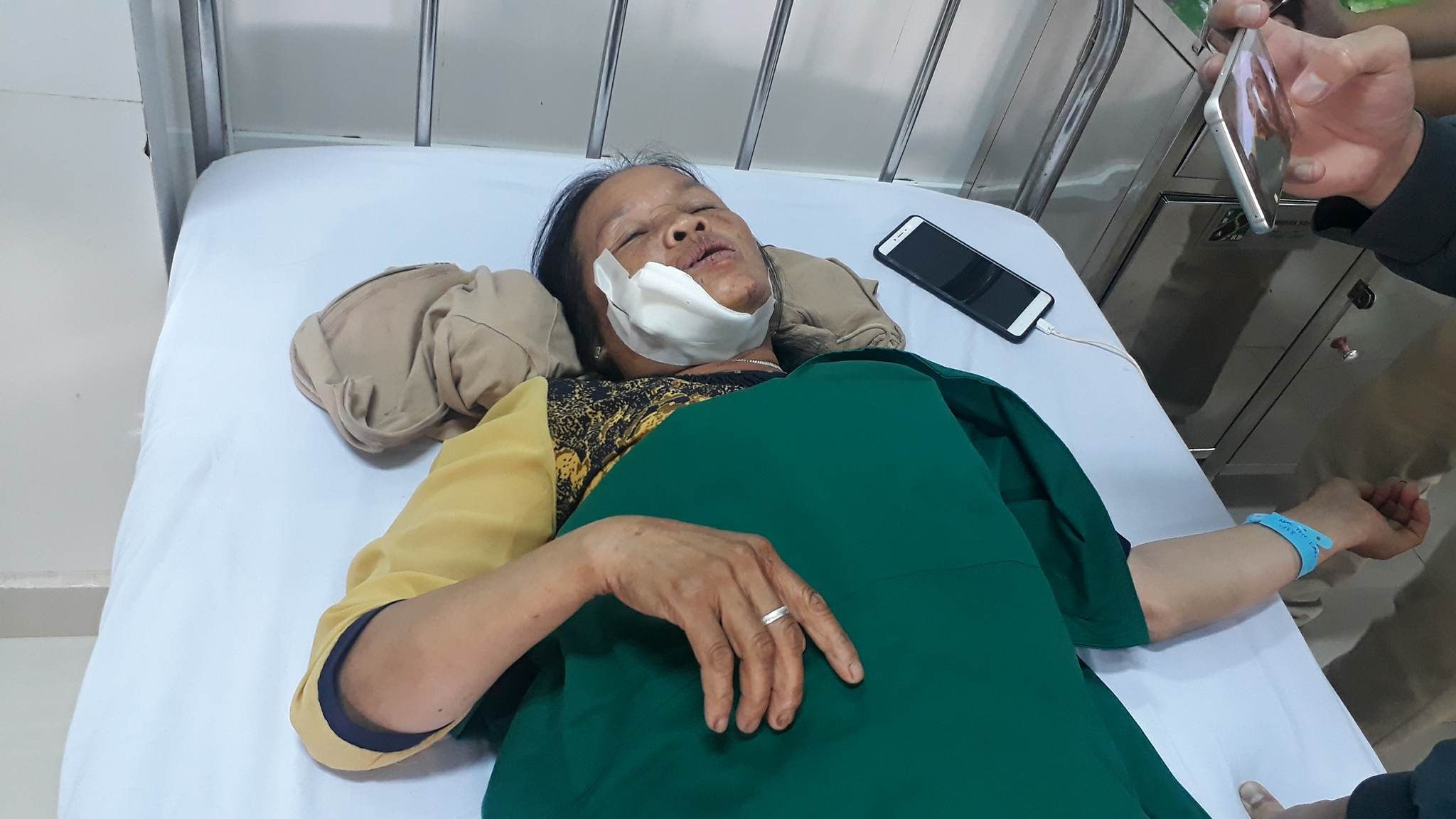 Tai nạn trên đèo Lò Xo ảnh 1 Tai nan tren deo Lo Xo anh 1