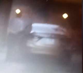 Bi thu huyen vao nha nghi 'hoi tham suc khoe' nu truong ban hinh anh