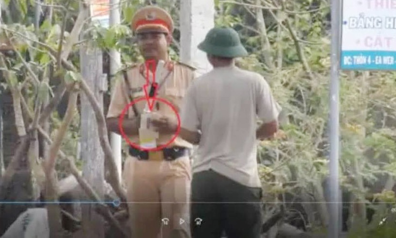 Dan quay clip to CSGT tieu cuc, cong an tinh khang dinh khong co co so hinh anh