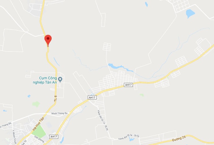 Ôtô lao vào nhà dân ảnh 2 Oto lao vao nha dan anh 2