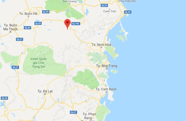 Đâm bạn vì rót rượu không đều ảnh 1 Dam ban vi rot ruou khong deu anh 1