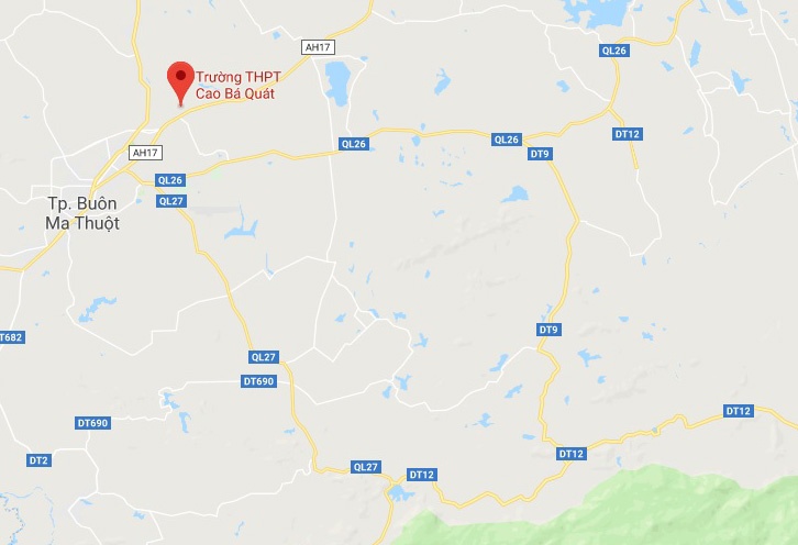 Học sinh dẫn người đánh thầy giáo ảnh 2 Hoc sinh dan nguoi danh thay giao anh 2