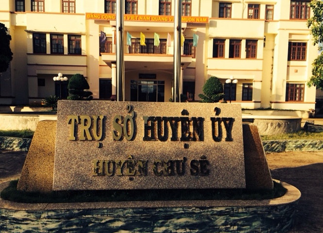 Cach chuc Truong ban To chuc huyen uy dung bang gia hinh anh