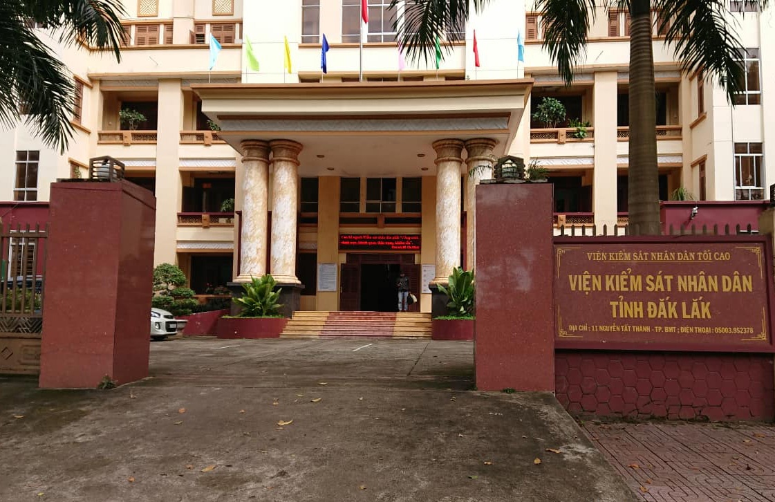 Xem xet trach nhiem ba Pho vien truong VKSND Dak Lak hinh anh