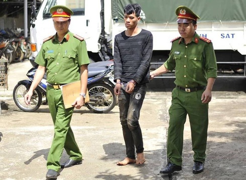 Khoi to thanh nien thuc hien 2 vu cuop tiem vang trong 1 tuan hinh anh