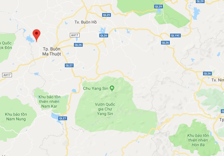 Ba thanh nien cuong doat tai san anh 2