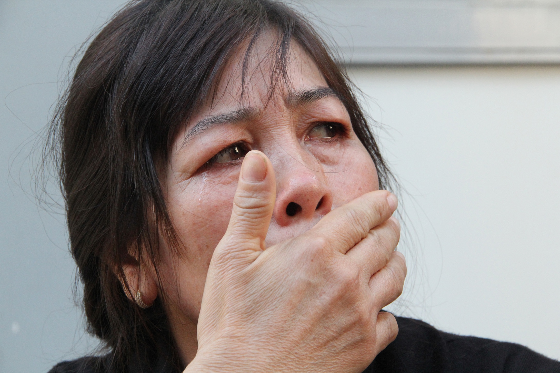 Nguoi phu nu bi to om nhieu ty tien choi hui roi bo tron hinh anh