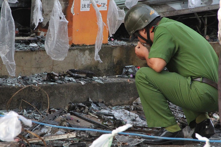 Hien truong vu chay shop hoa khien 2 co gai tu vong hinh anh